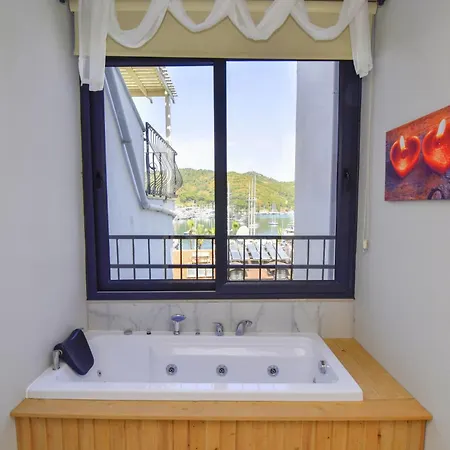 Otel Royalis Boutique 3*