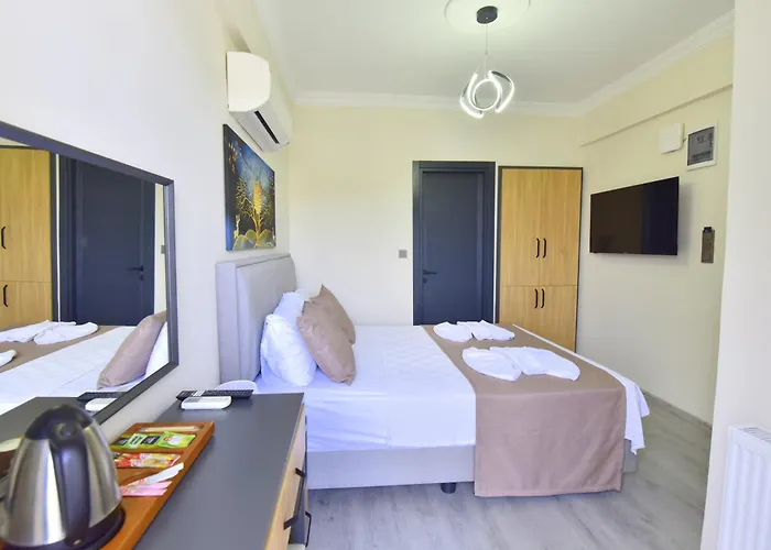 Royalis Boutique Hotell 3*
