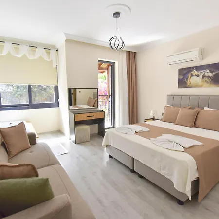 Отель Royalis Boutique