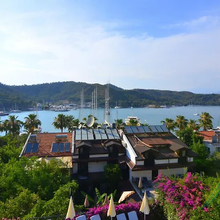 Отель Royalis Boutique 3*