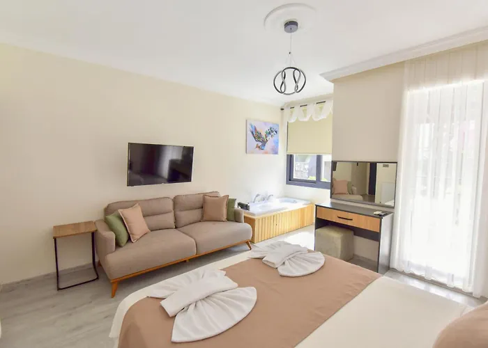Royalis Boutique 3*